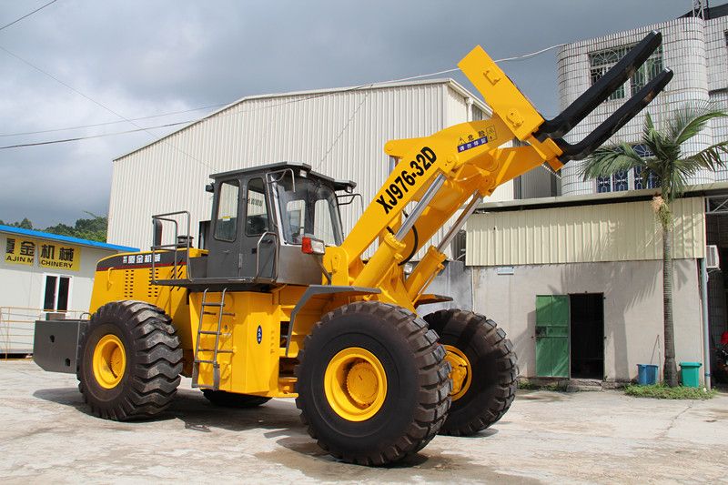 45噸廈金機(jī)械叉裝車 重載先鋒，高效物料搬運(yùn)解決方案